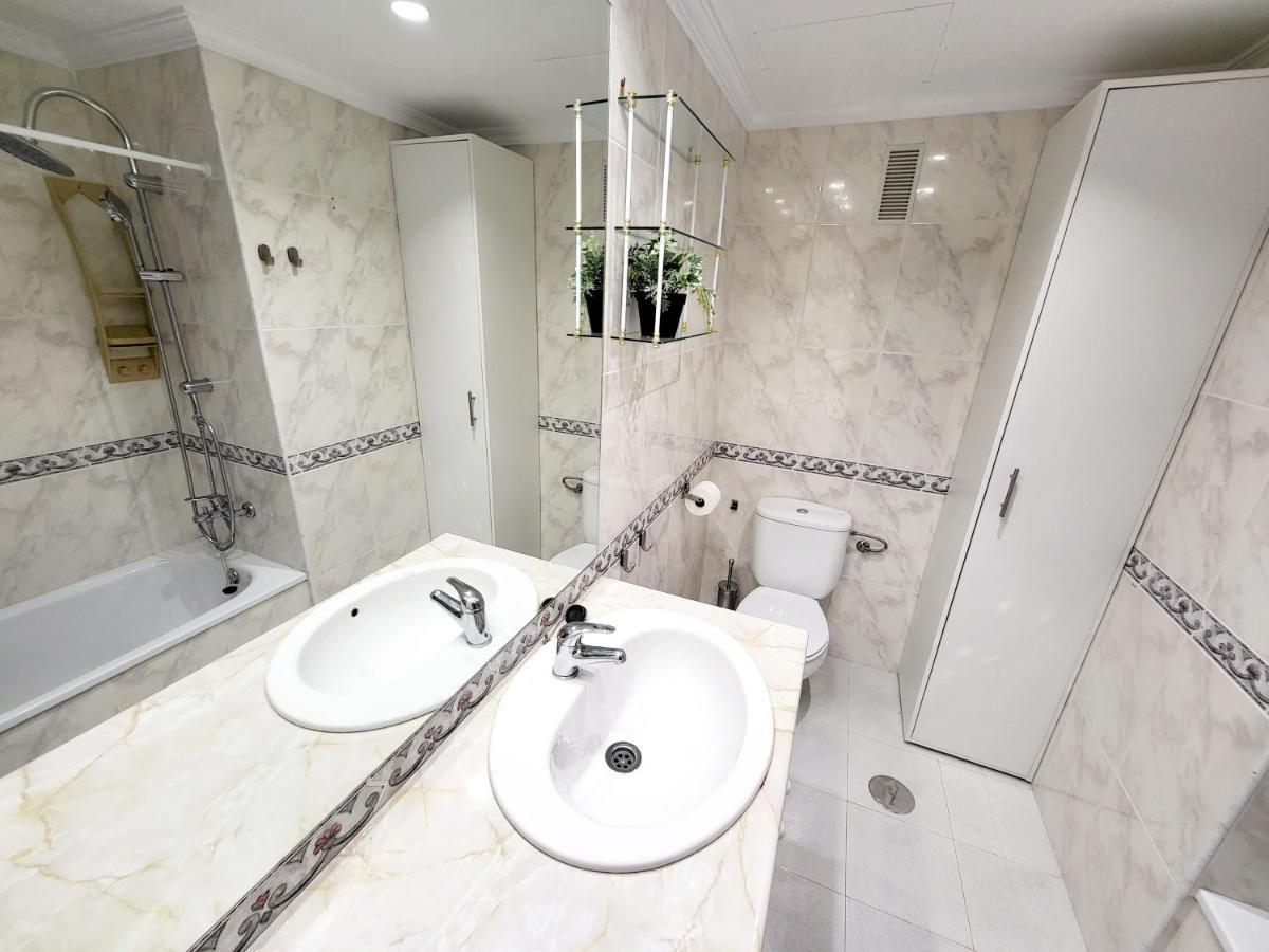 Apartamento Torre De La Roca Actual Torremolinos Bagian luar foto